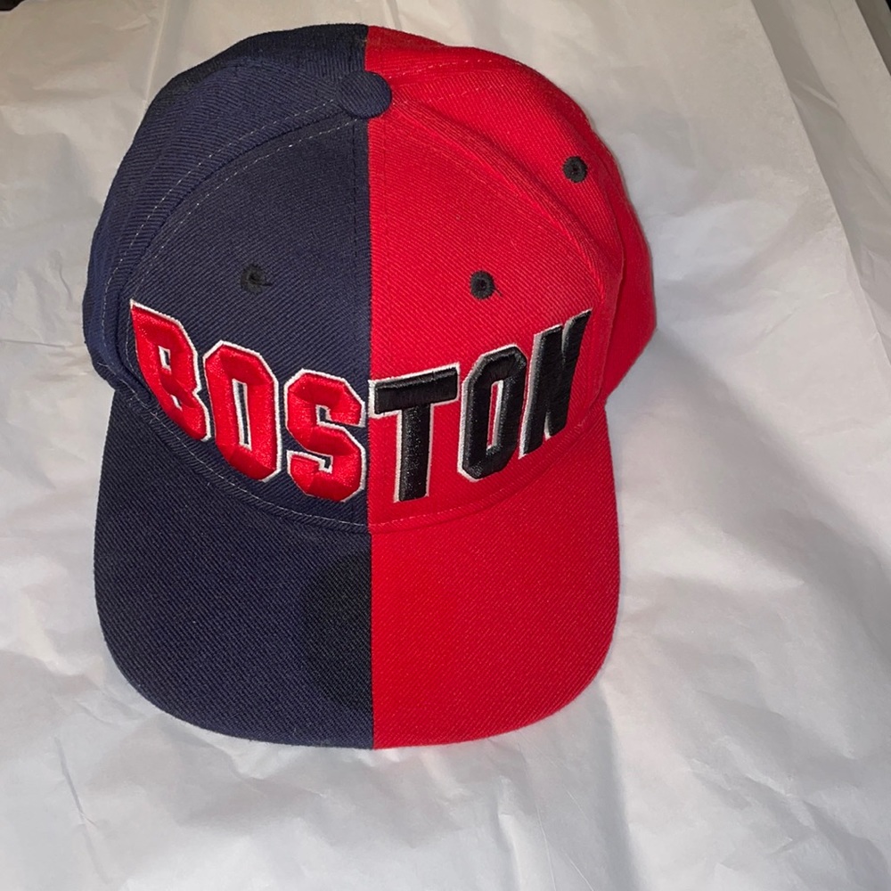 🔥Sale🔥..Boston SnapBack ball cap..great condition..worn once